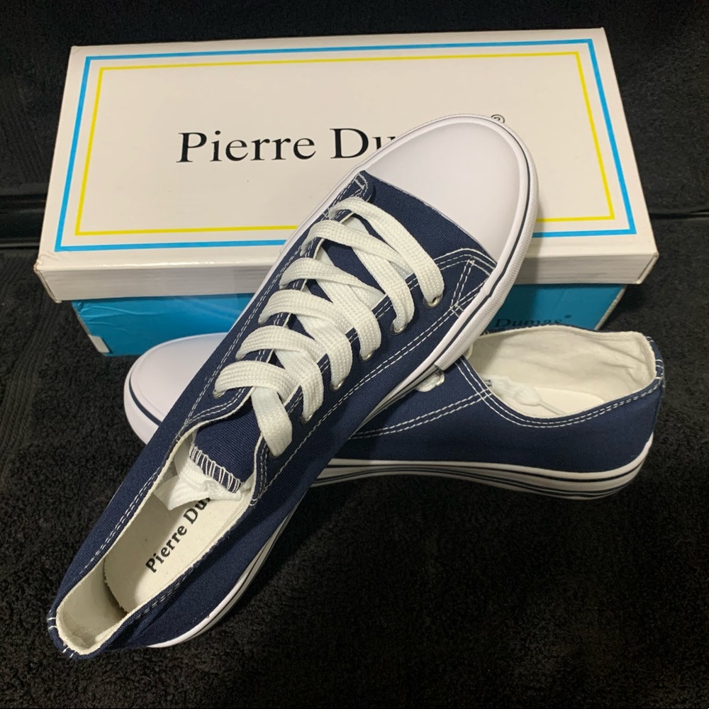 Madison Sneaker’s ~ Navy Blue ~ Size 9